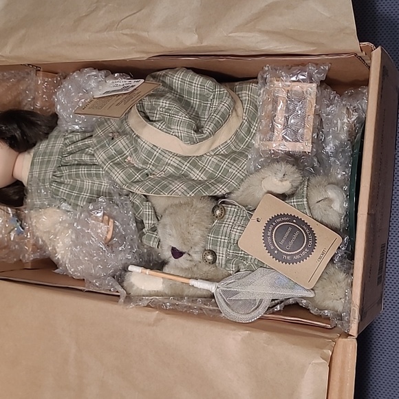 Boyds Collection Yesterdays' Child Molly & Cricket Winged Friends Doll 4924 - Picture 11 of 14